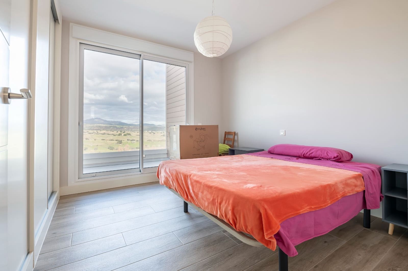 2 bedroom Penthouse for sale in Tres Cantos with pool garage - € 849,000 (Ref: 9480935)