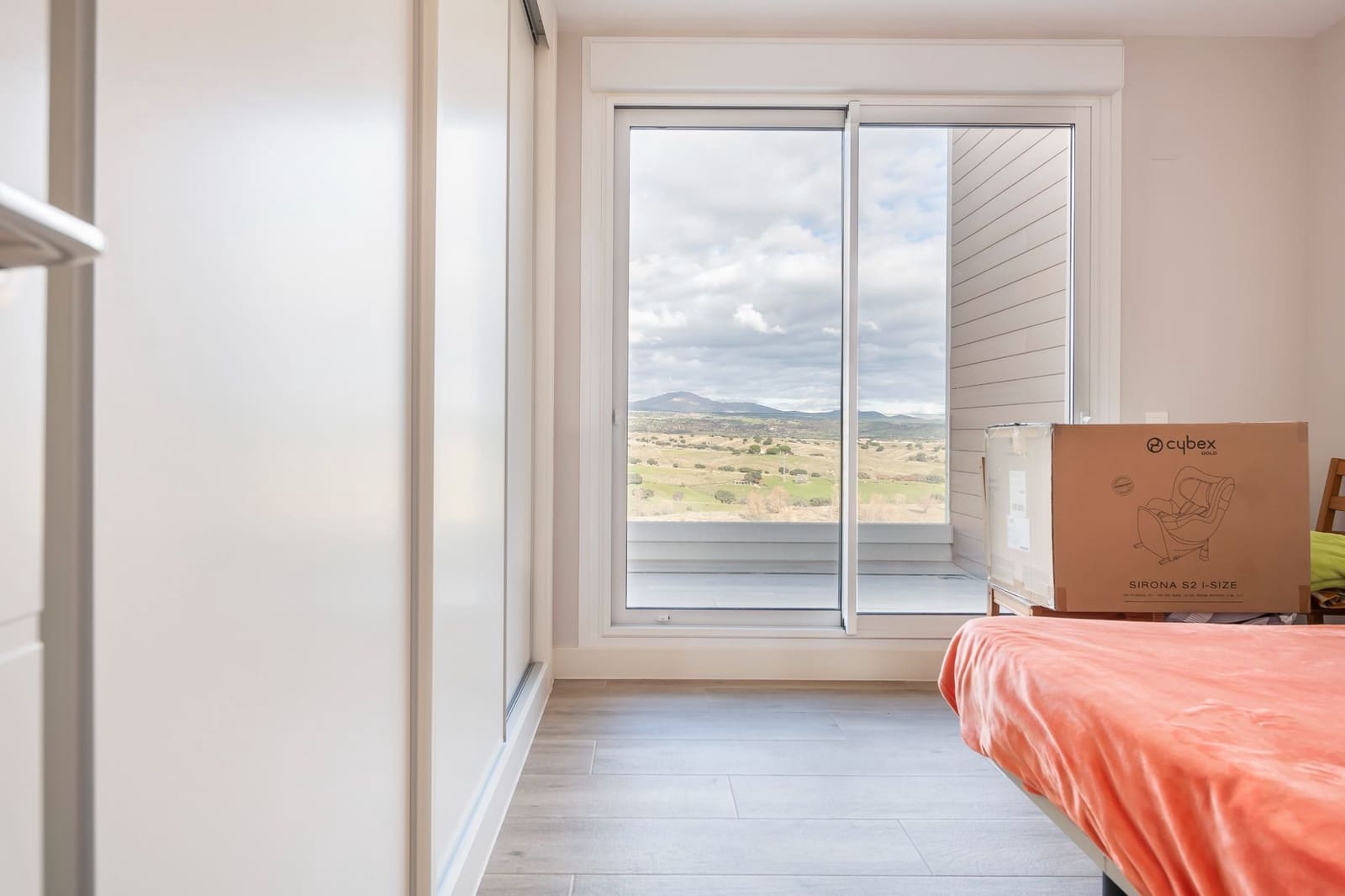 2 bedroom Penthouse for sale in Tres Cantos with pool garage - € 849,000 (Ref: 9480935)