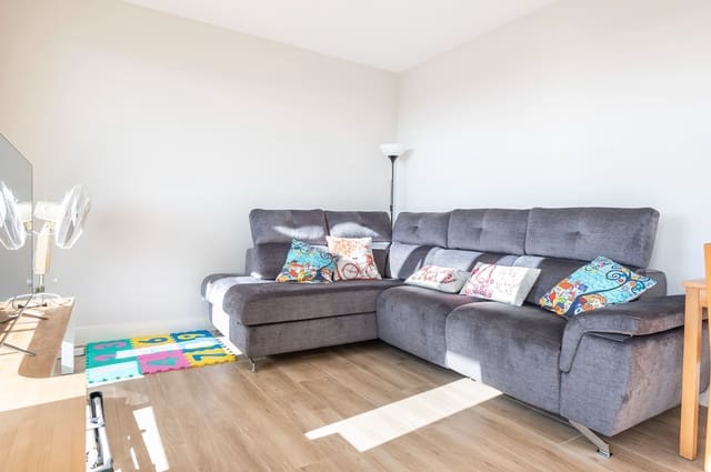 2 bedroom Penthouse for sale in Tres Cantos with pool garage - € 849,000 (Ref: 9480935)