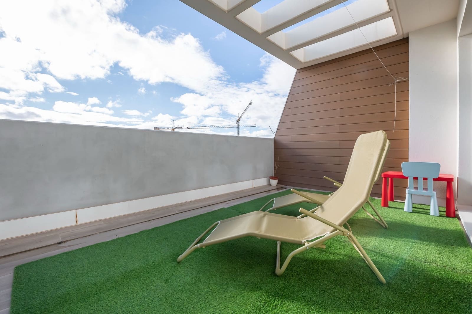 2 bedroom Penthouse for sale in Tres Cantos with pool garage - € 849,000 (Ref: 9480935)