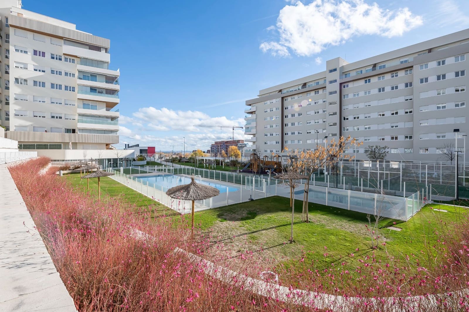 2 bedroom Penthouse for sale in Tres Cantos with pool garage - € 849,000 (Ref: 9480935)