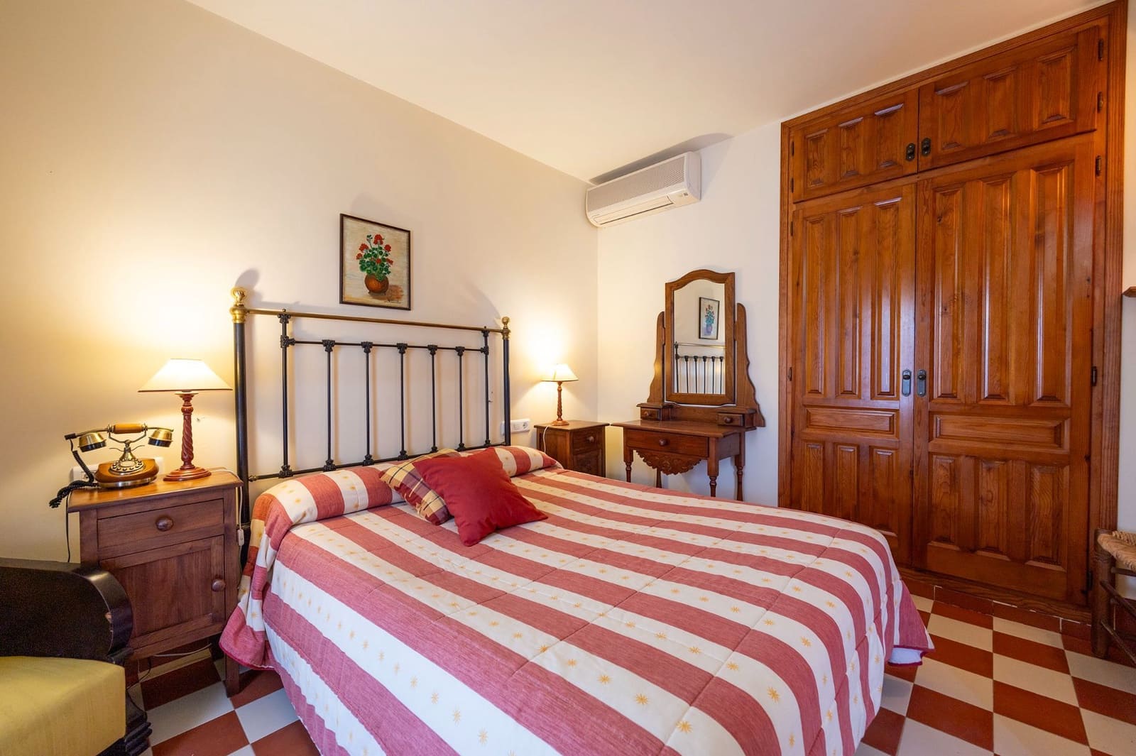 21 bedroom Villa for sale in Torremanzanas - € 1,250,000 (Ref: 9480936)