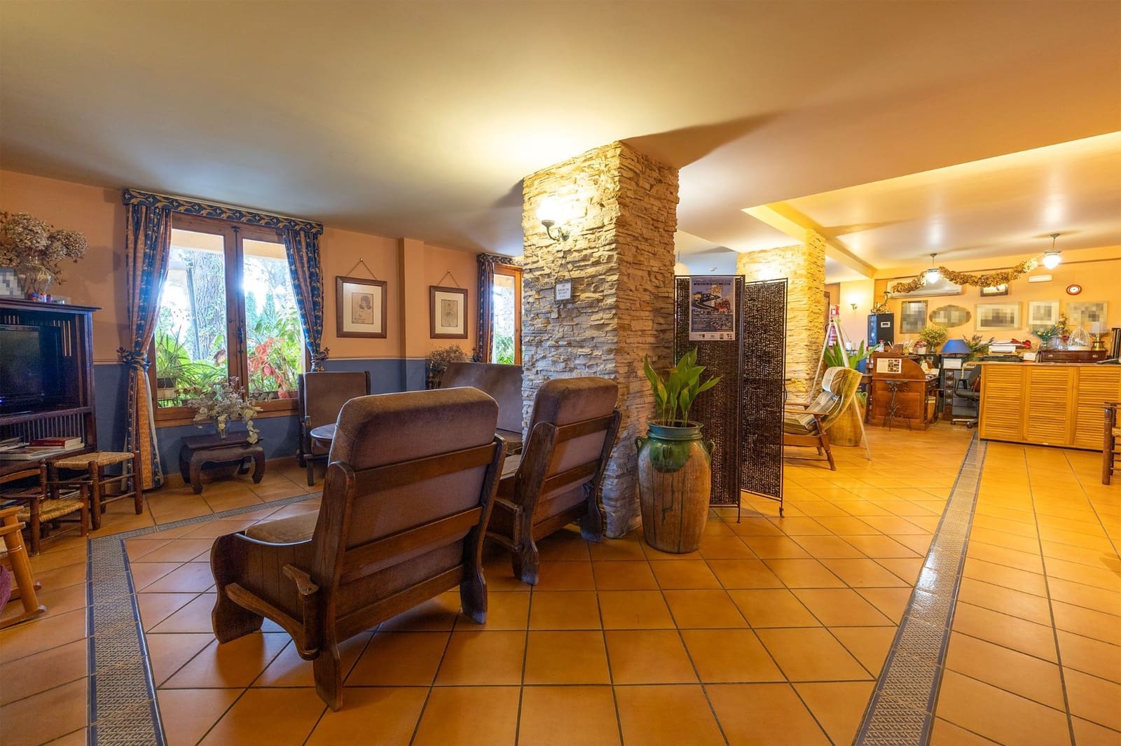 21 bedroom Villa for sale in Torremanzanas - € 1,250,000 (Ref: 9480936)