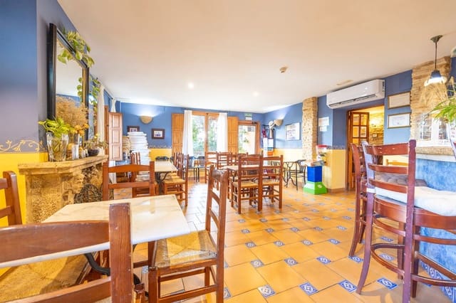 Chalet de 21 habitaciones en Torremanzanas en venta - 1.250.000 € (Ref: 9480936)