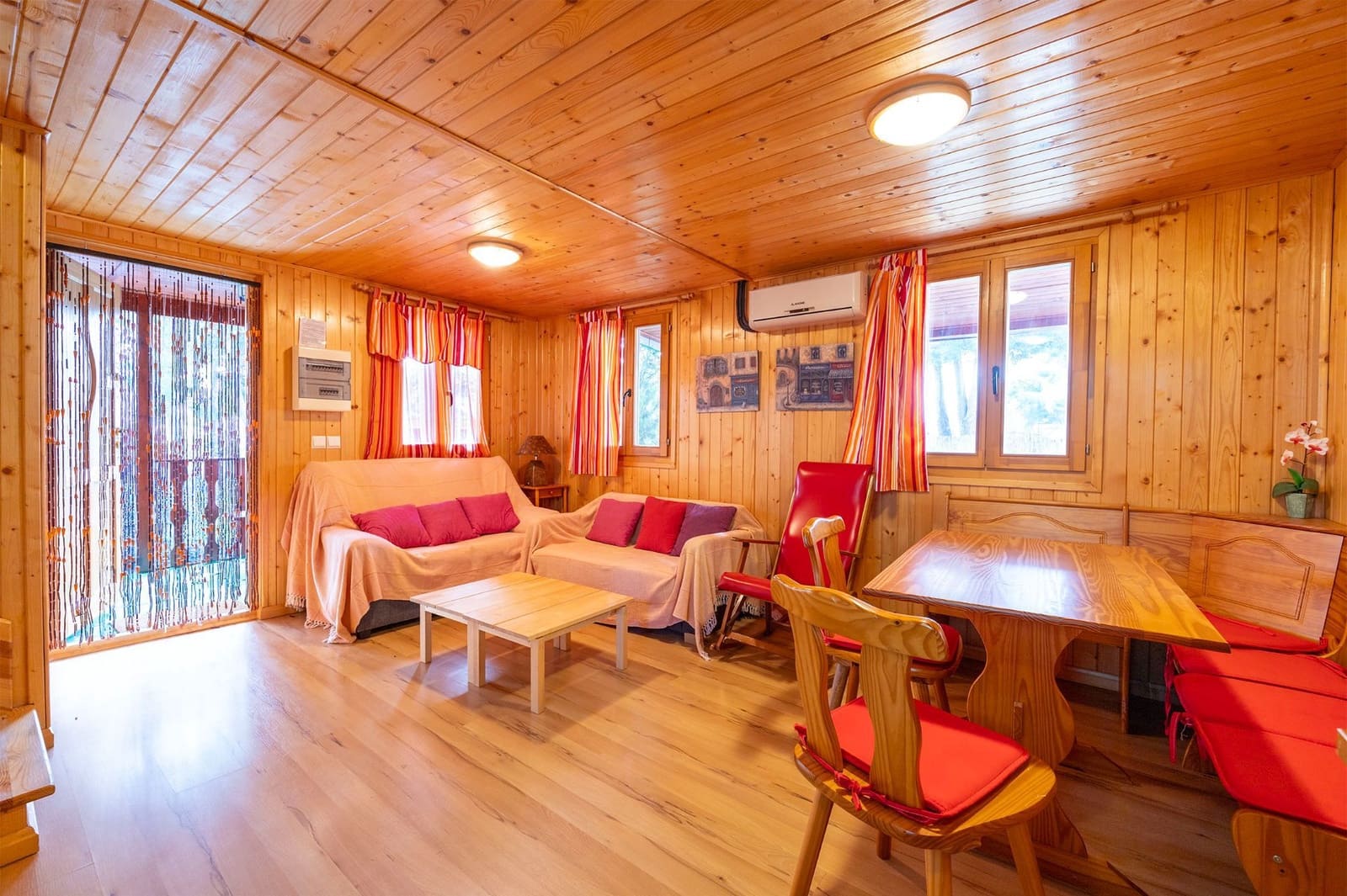 21 bedroom Villa for sale in Torremanzanas - € 1,250,000 (Ref: 9480936)