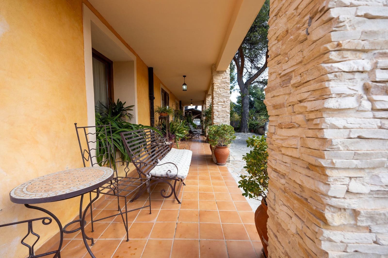 21 bedroom Villa for sale in Torremanzanas - € 1,250,000 (Ref: 9480936)