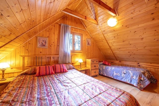 Chalet de 21 habitaciones en Torremanzanas en venta - 1.250.000 € (Ref: 9480936)