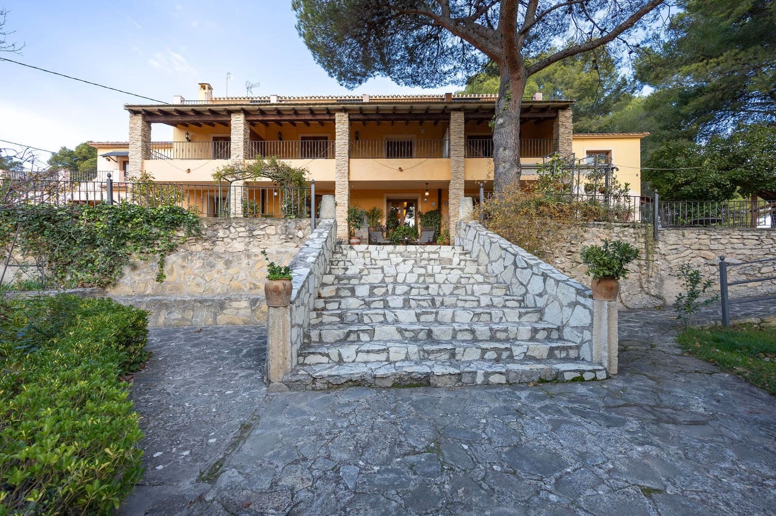 21 bedroom Villa for sale in Torremanzanas - € 1,250,000 (Ref: 9480936)