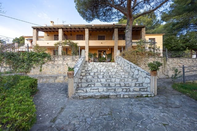 Chalet de 21 habitaciones en Torremanzanas en venta - 1.250.000 € (Ref: 9480936)