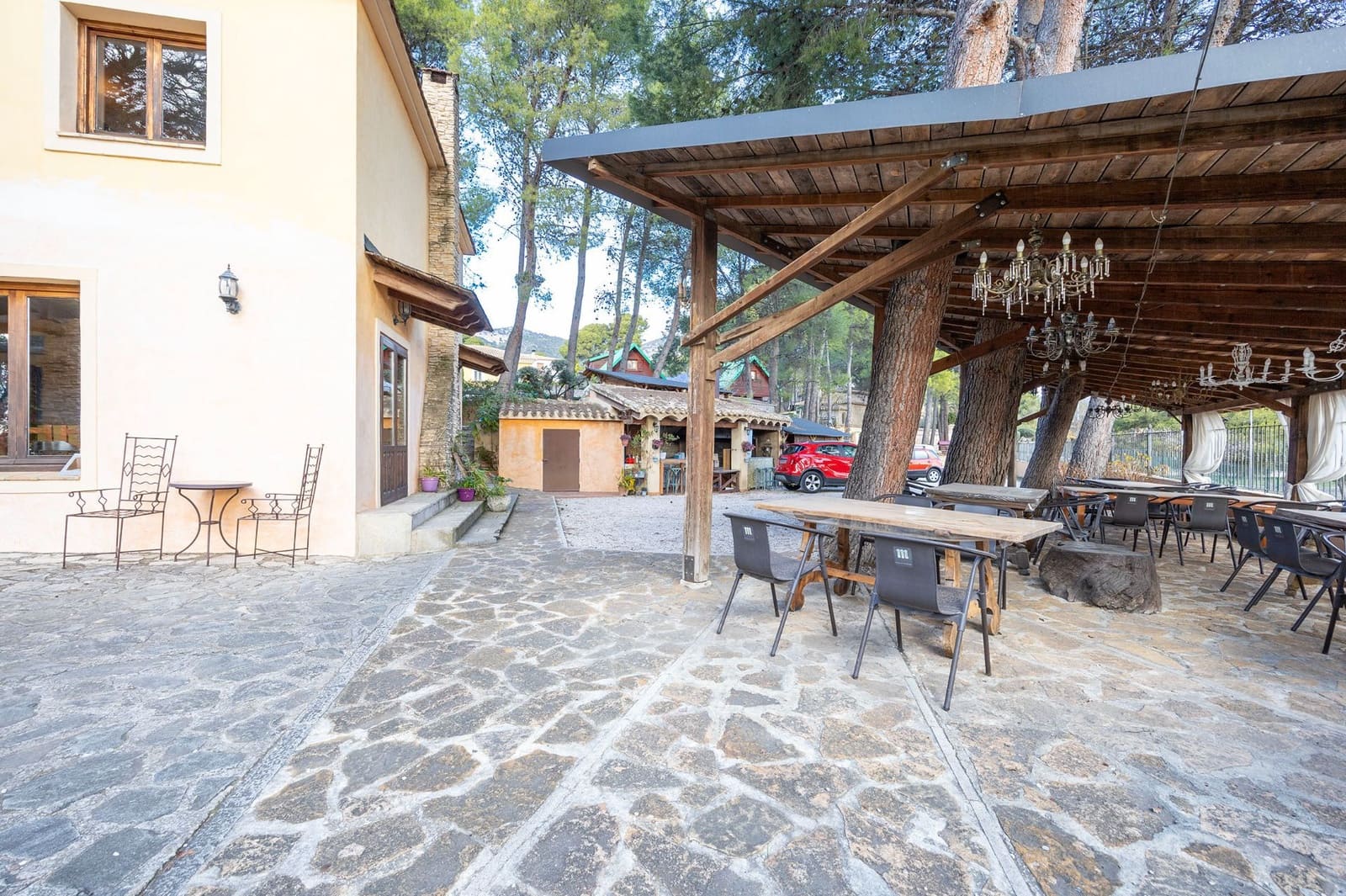 21 bedroom Villa for sale in Torremanzanas - € 1,250,000 (Ref: 9480936)