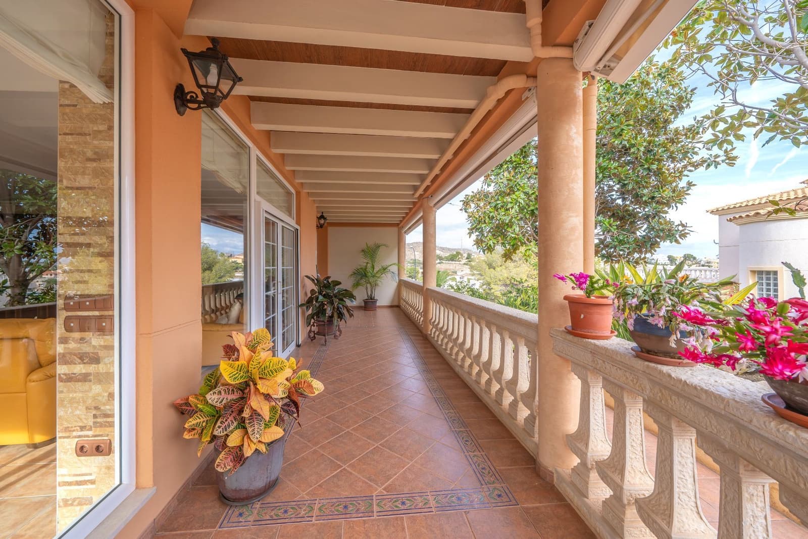 Pareado en El Campello en venta con garaje - 590.000 € (Ref: 9483427)