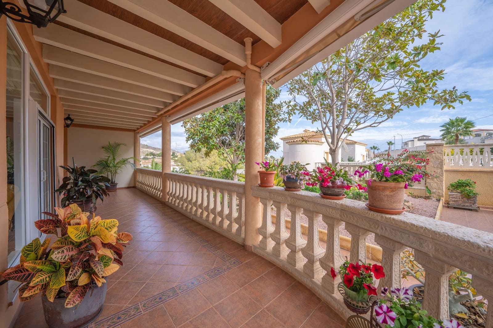 Pareado en El Campello en venta con garaje - 590.000 € (Ref: 9483427)