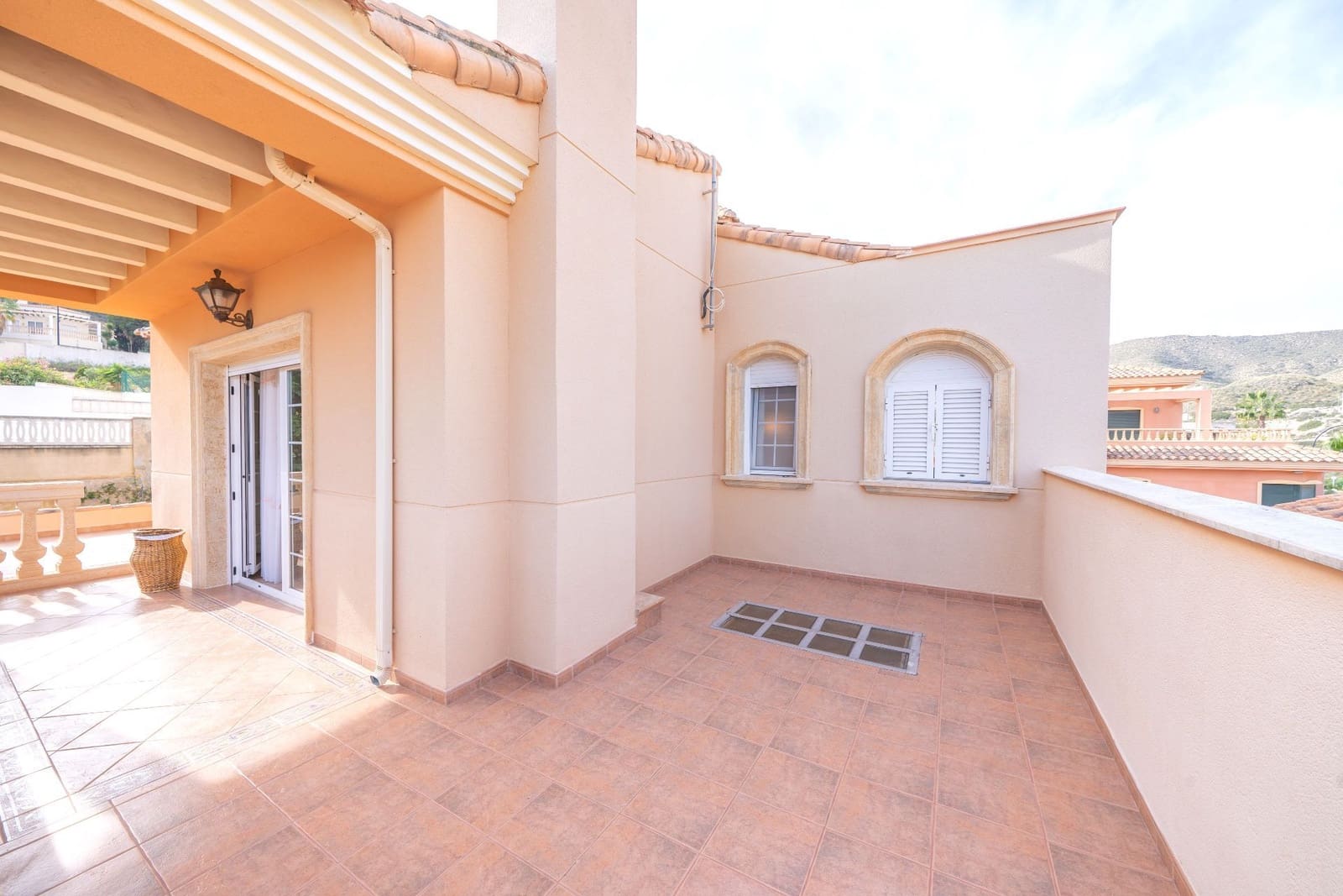 Pareado en El Campello en venta con garaje - 590.000 € (Ref: 9483427)