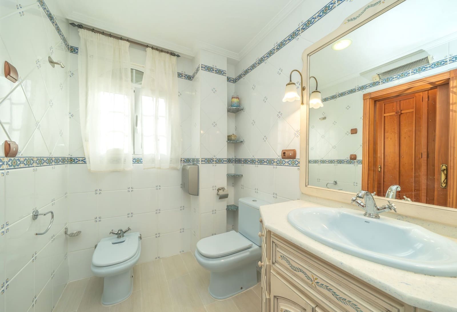 Pareado en El Campello en venta con garaje - 590.000 € (Ref: 9483427)