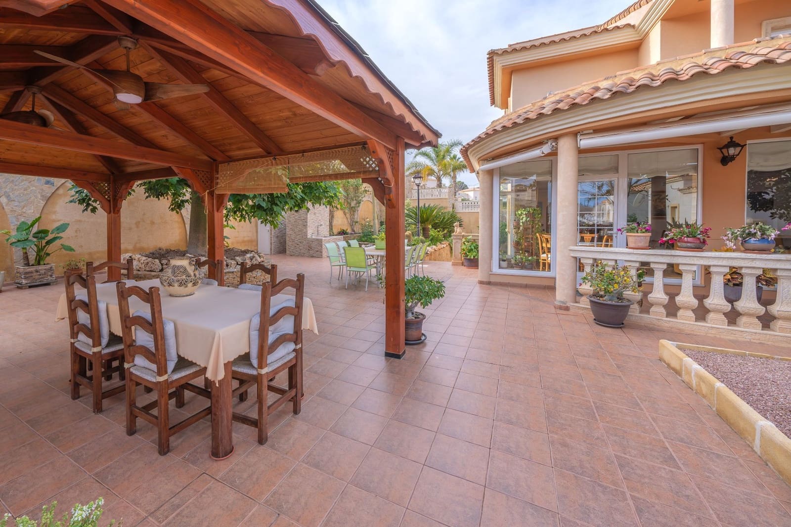 Pareado en El Campello en venta con garaje - 590.000 € (Ref: 9483427)