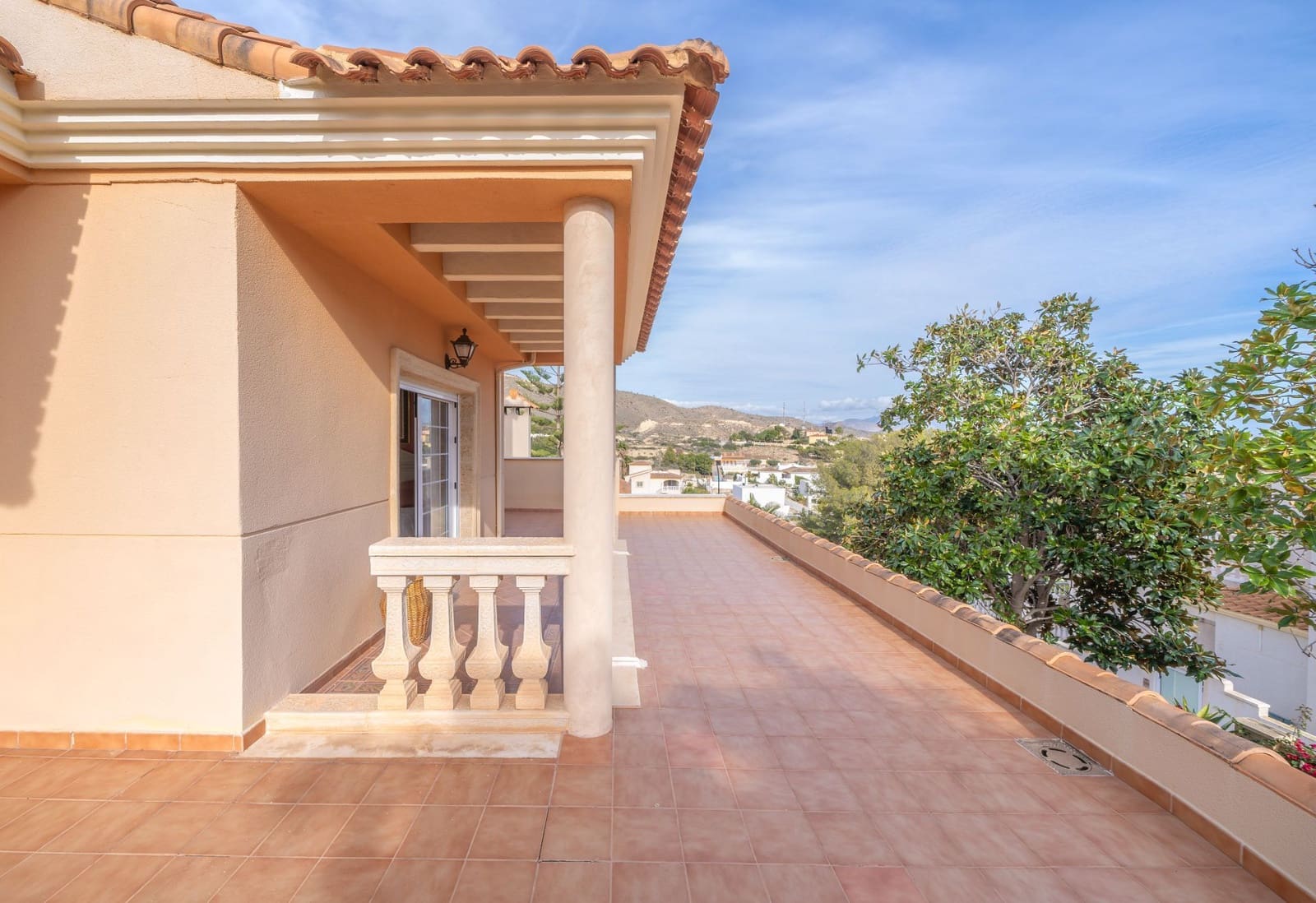 Pareado en El Campello en venta con garaje - 590.000 € (Ref: 9483427)