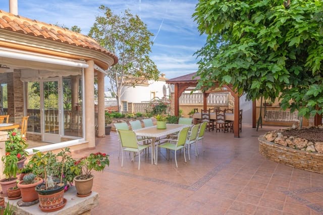 Pareado en El Campello en venta con garaje - 590.000 € (Ref: 9483427)