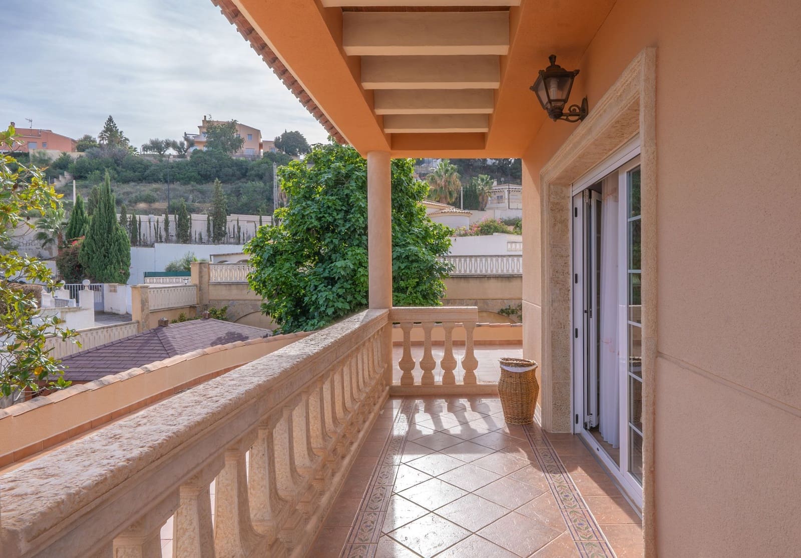 Pareado en El Campello en venta con garaje - 590.000 € (Ref: 9483427)