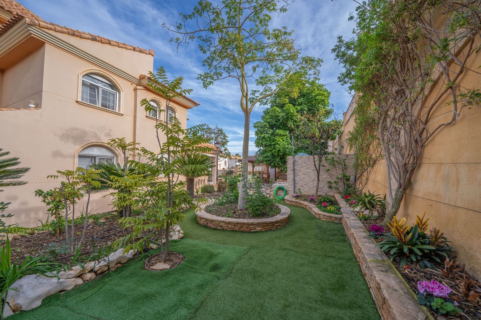 Pareado en El Campello en venta con garaje - 590.000 € (Ref: 9483427)