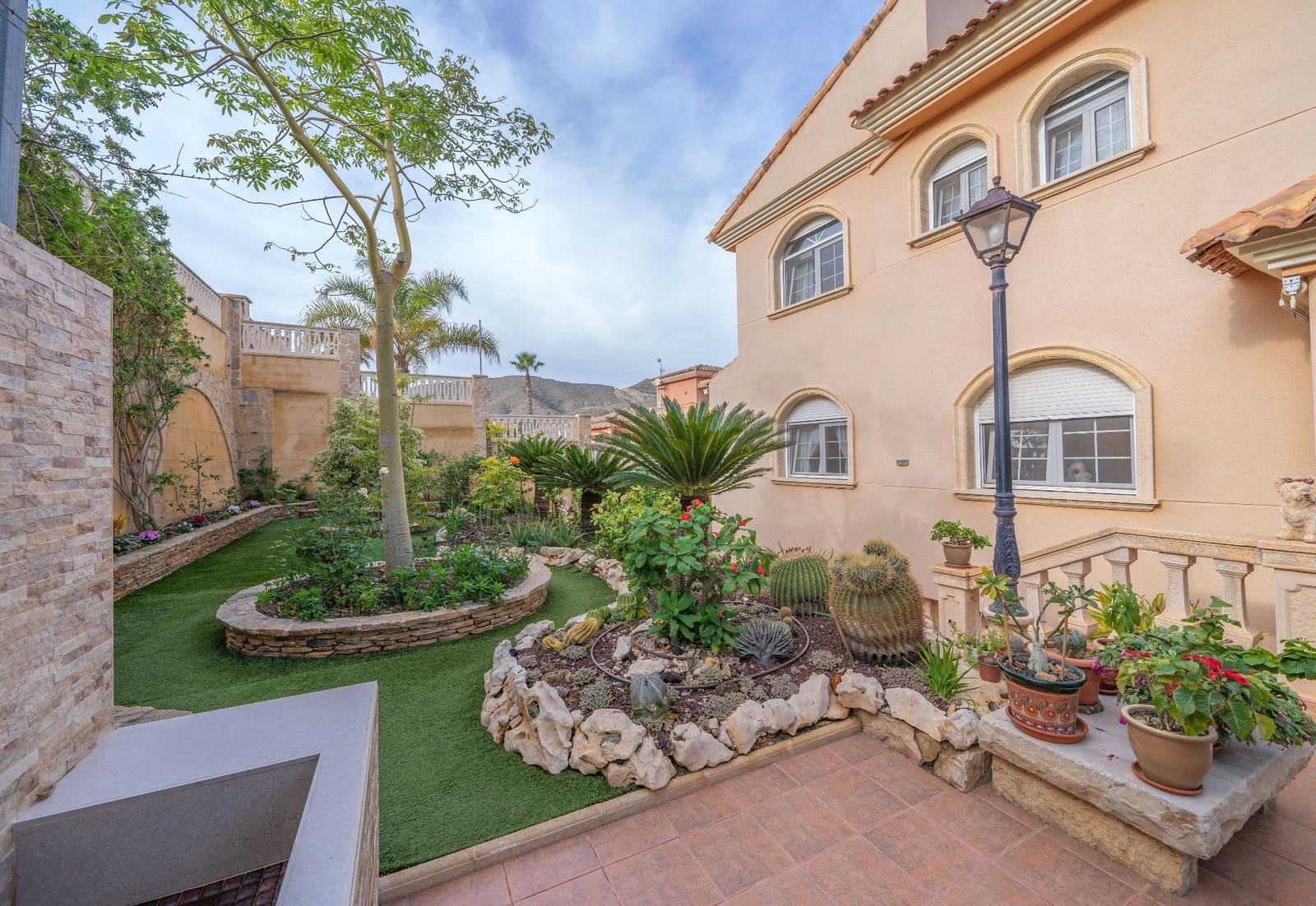 Pareado en El Campello en venta con garaje - 590.000 € (Ref: 9483427)