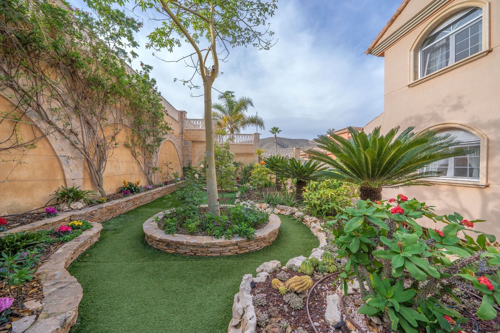 Pareado en El Campello en venta con garaje - 590.000 € (Ref: 9483427)