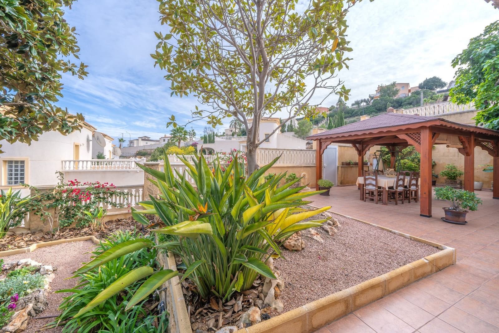 Pareado en El Campello en venta con garaje - 590.000 € (Ref: 9483427)