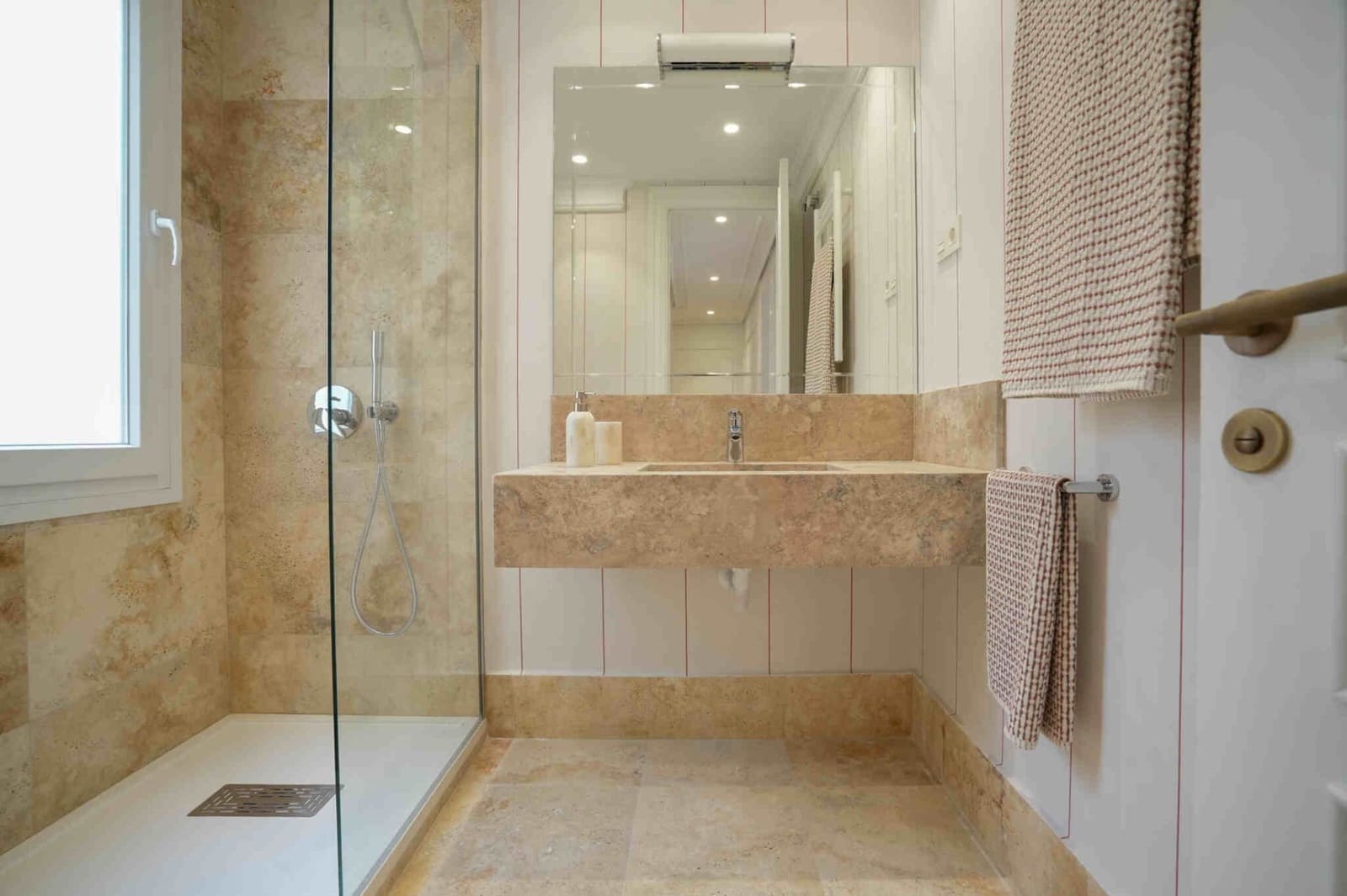 3 slaapkamer Flat te koop in Madrid stad - € 4.500.000 (Ref: 9494285)