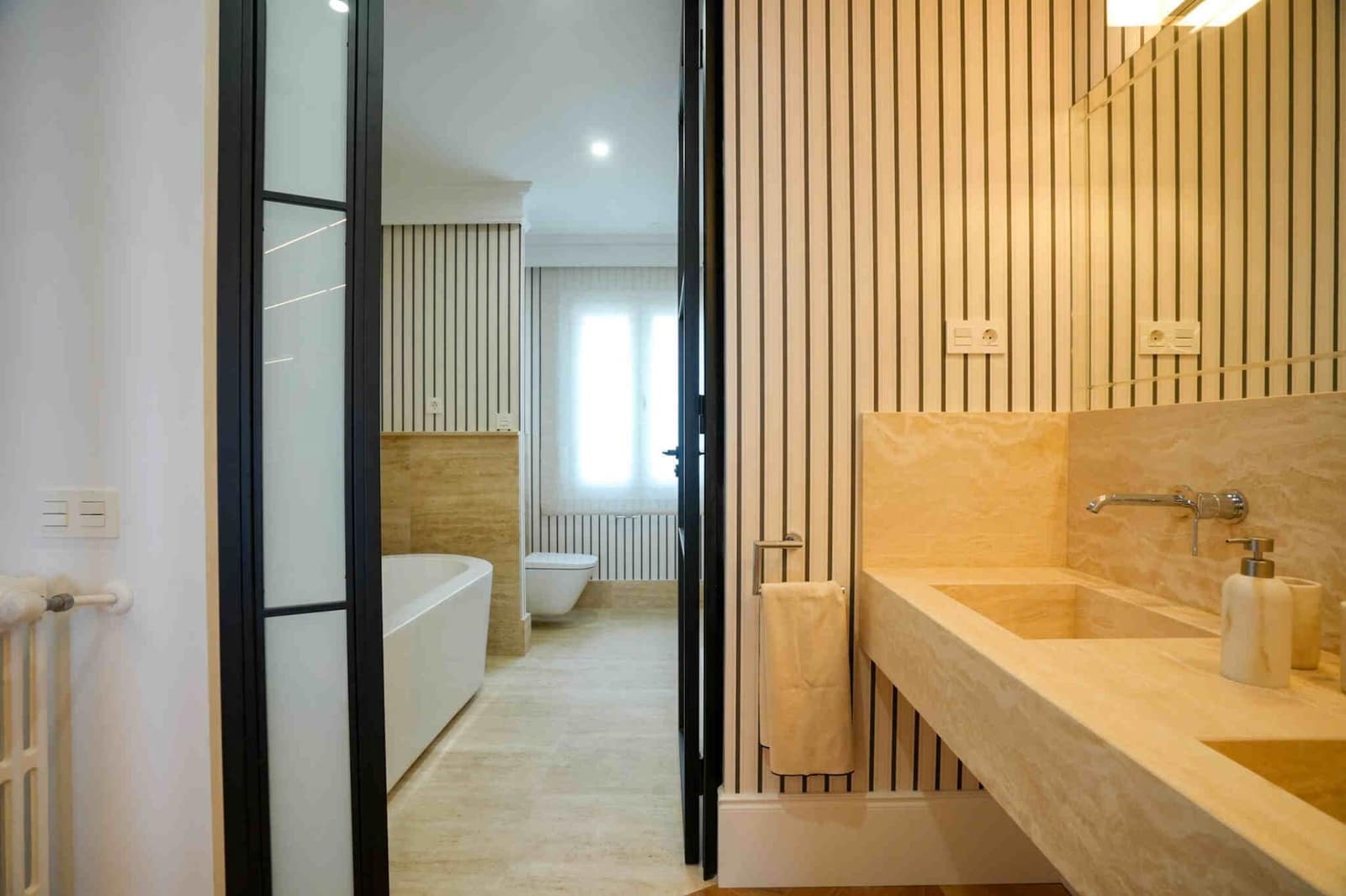 3 slaapkamer Flat te koop in Madrid stad - € 4.500.000 (Ref: 9494285)