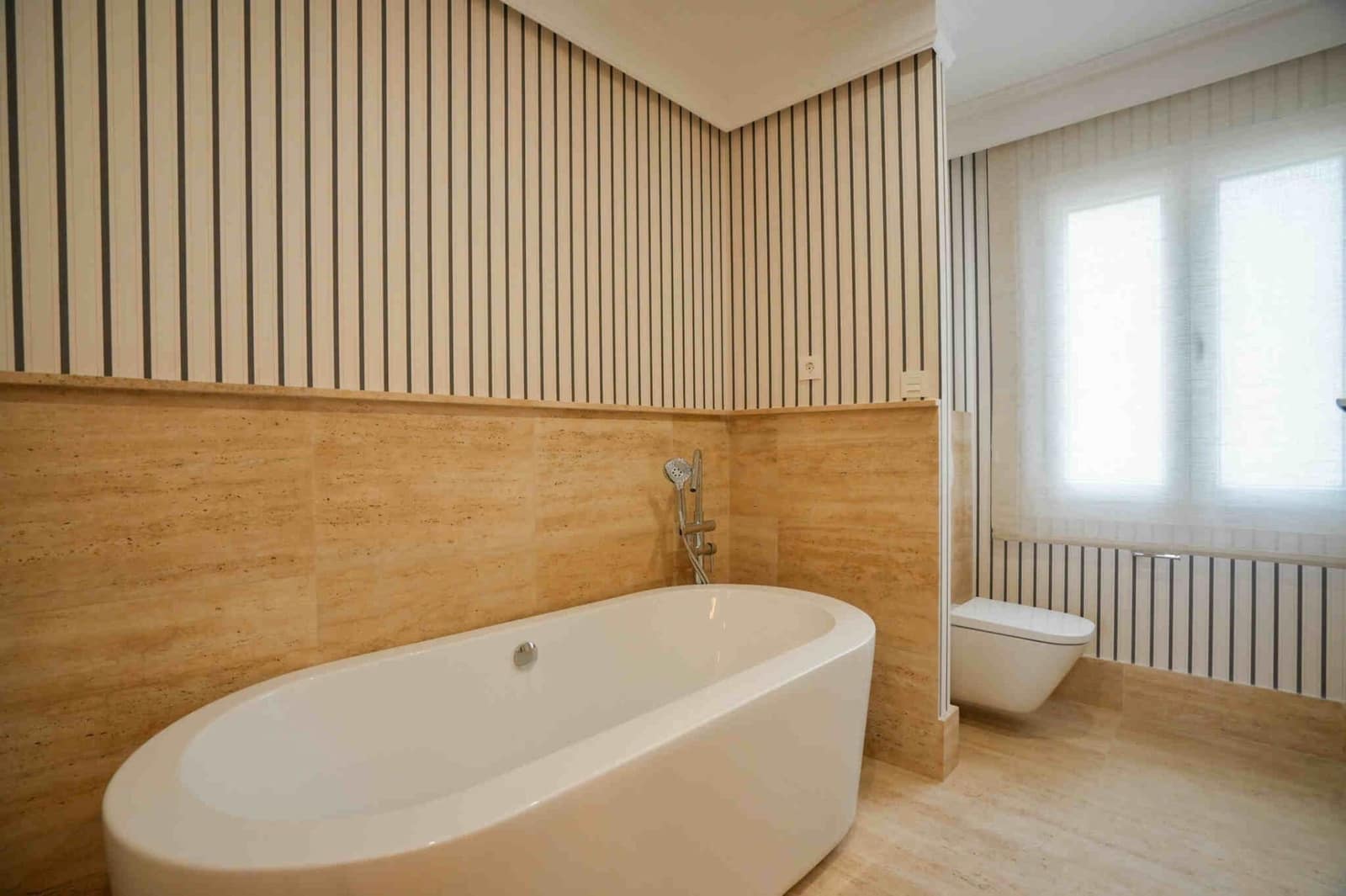 3 slaapkamer Flat te koop in Madrid stad - € 4.500.000 (Ref: 9494285)