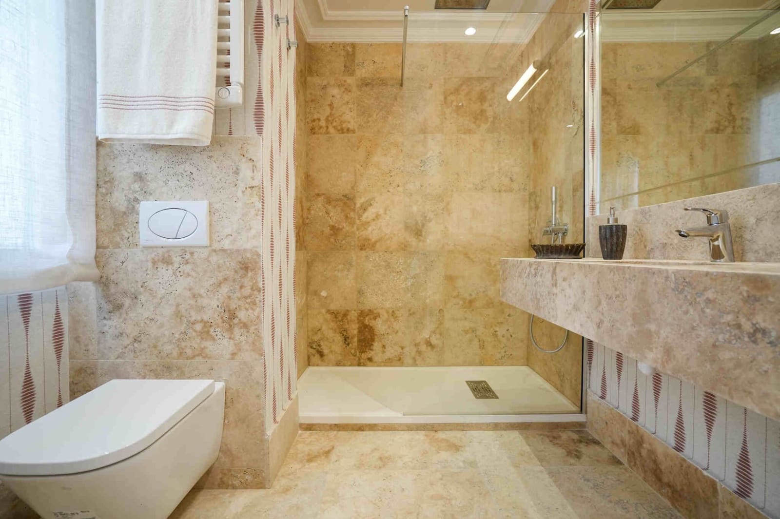 3 slaapkamer Flat te koop in Madrid stad - € 4.500.000 (Ref: 9494285)