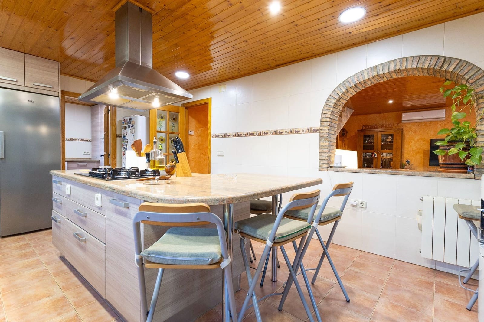 4 soveværelse Villa til salg i Alicante by med swimmingpool garage - € 473.900 (Ref: 9501847)