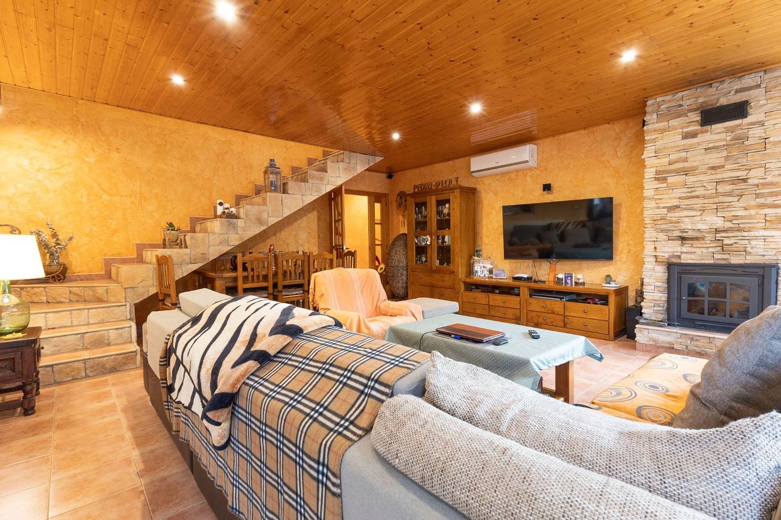 4 soveværelse Villa til salg i Alicante by med swimmingpool garage - € 473.900 (Ref: 9501847)