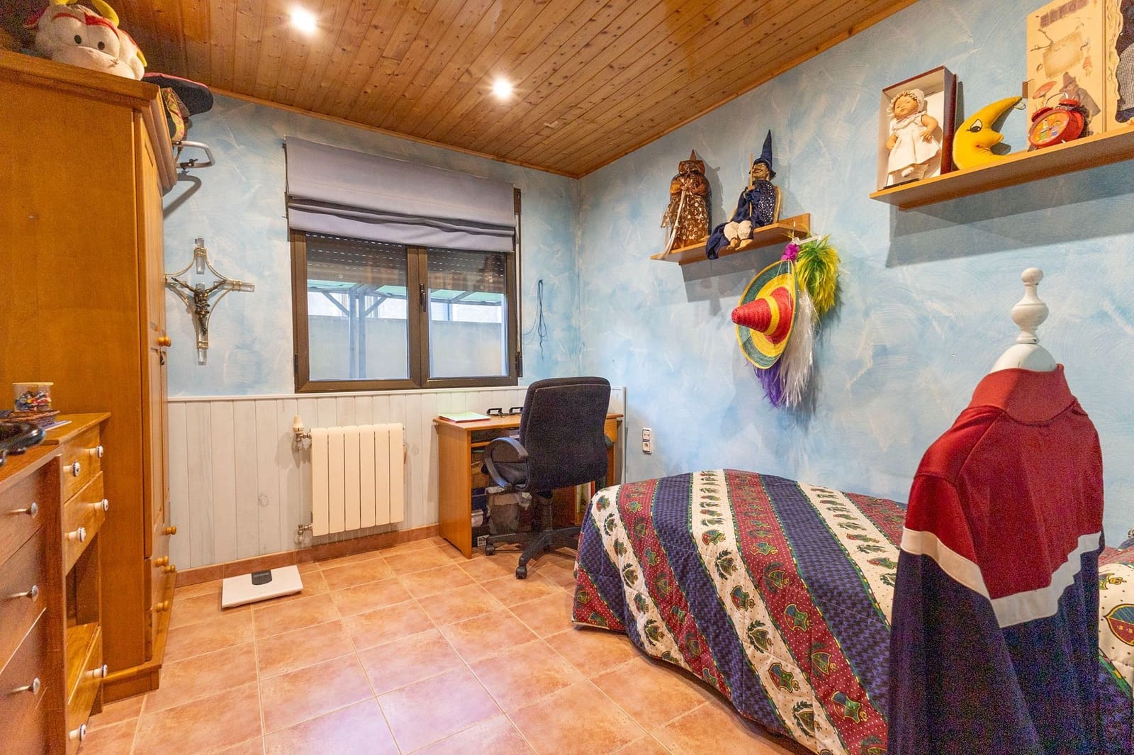 4 soveværelse Villa til salg i Alicante by med swimmingpool garage - € 473.900 (Ref: 9501847)