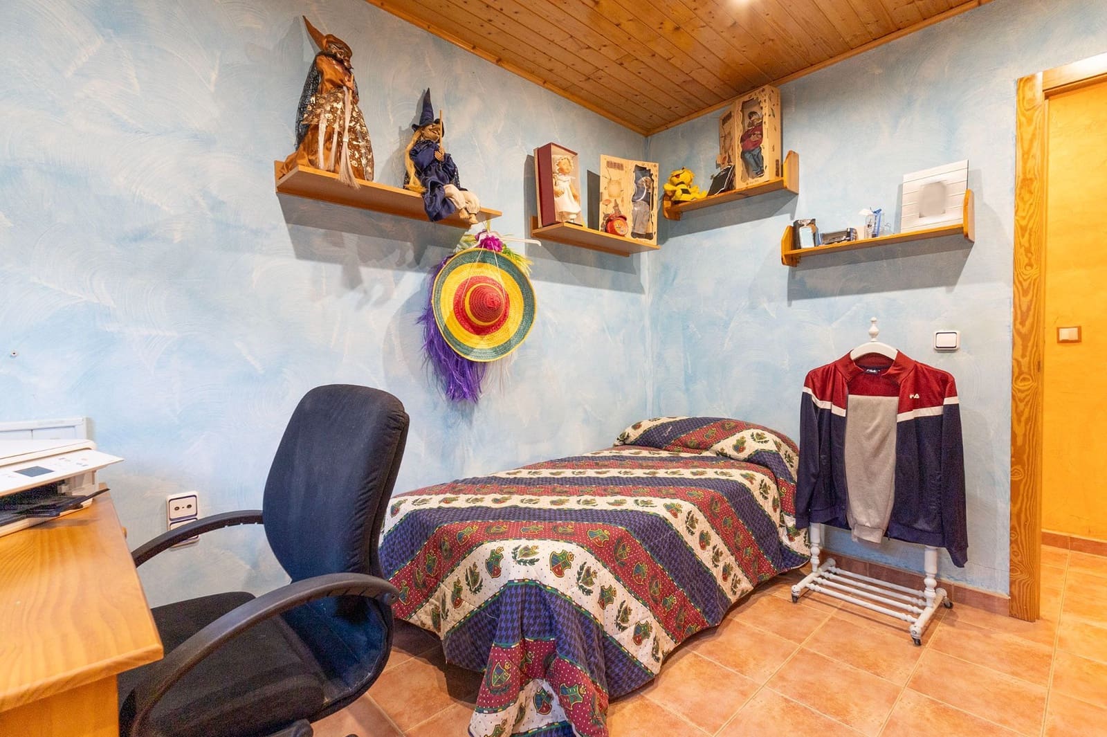 4 soveværelse Villa til salg i Alicante by med swimmingpool garage - € 473.900 (Ref: 9501847)