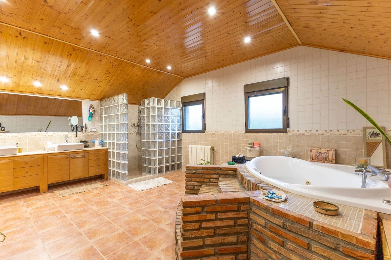 4 soveværelse Villa til salg i Alicante by med swimmingpool garage - € 473.900 (Ref: 9501847)