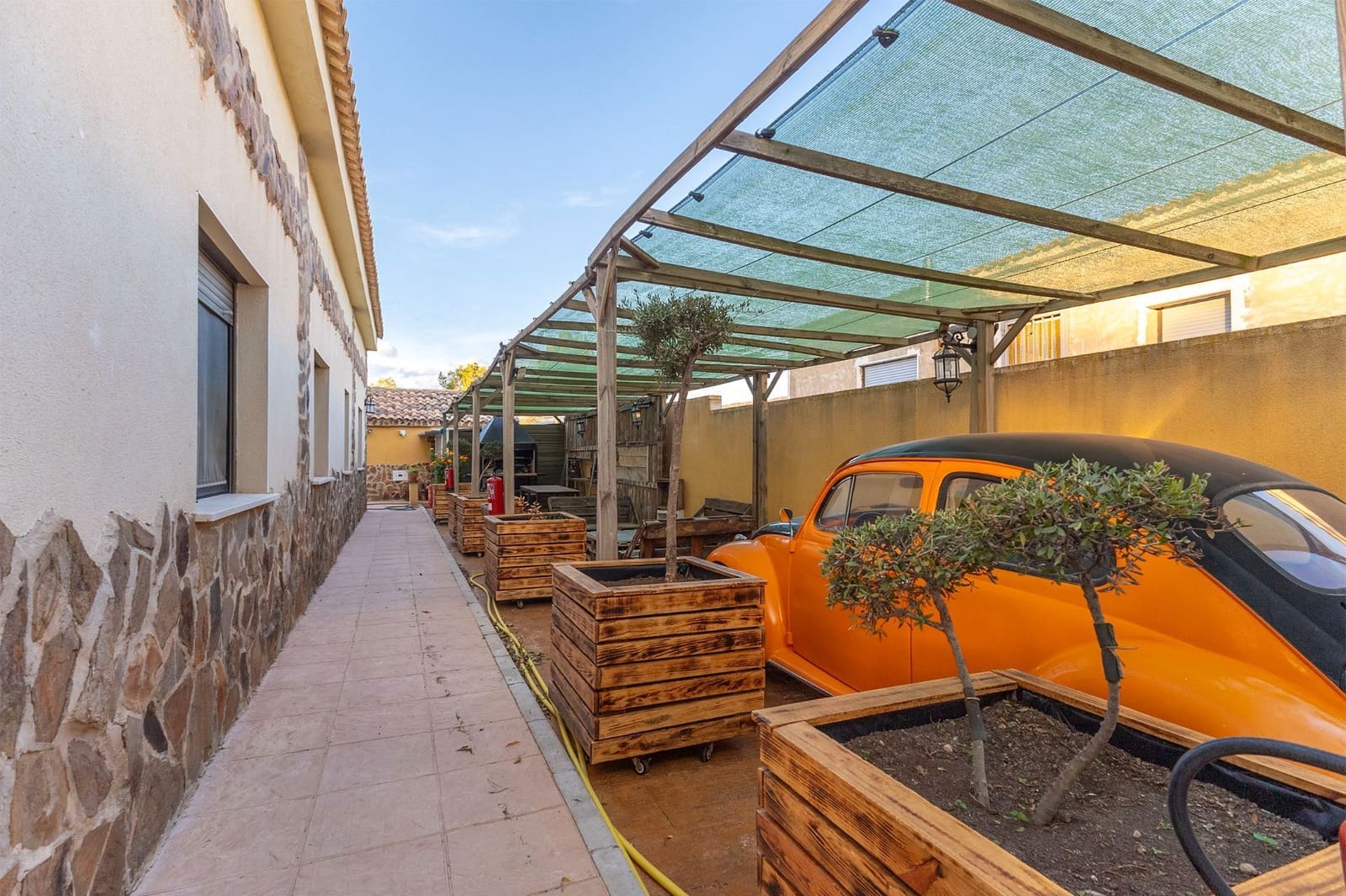 4 soveværelse Villa til salg i Alicante by med swimmingpool garage - € 473.900 (Ref: 9501847)