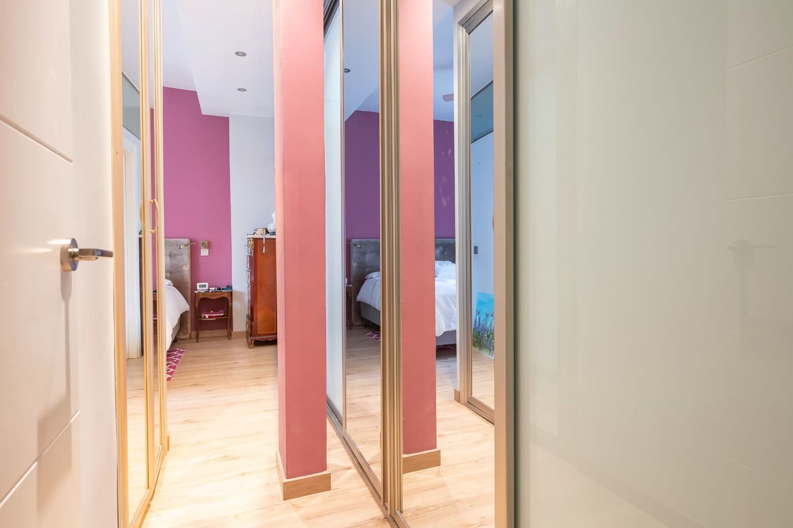 4 bedroom Apartment for sale in Madrid city with garage - € 1,290,000 (Ref: 9503856)