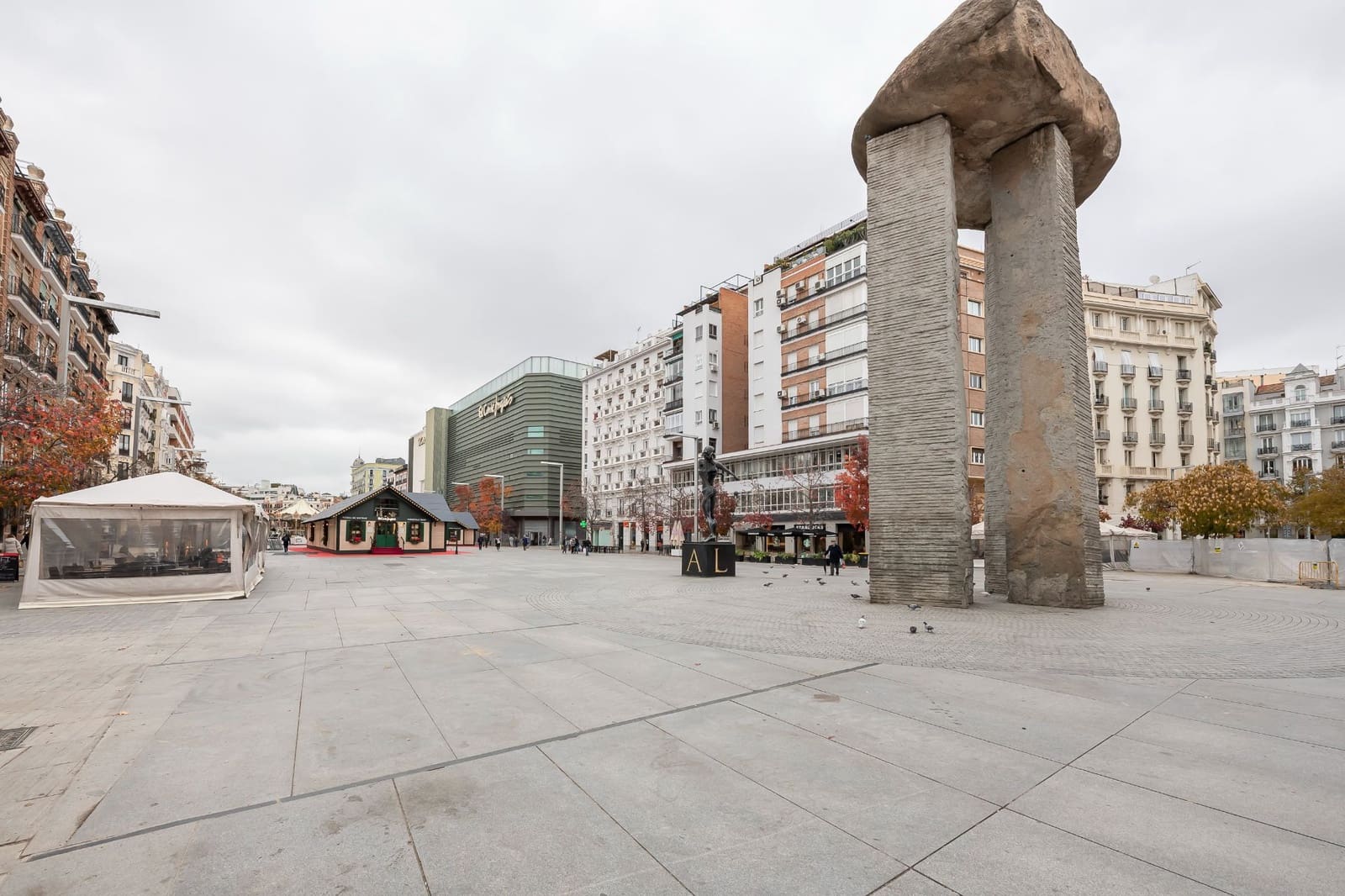 4 bedroom Apartment for sale in Madrid city with garage - € 1,290,000 (Ref: 9503856)