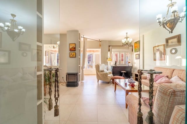 4 soveværelse Lejlighed til salg i Málaga by - € 900.000 (Ref: 9503857)