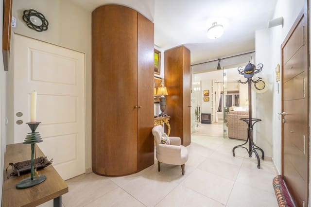 4 soveværelse Lejlighed til salg i Málaga by - € 900.000 (Ref: 9503857)