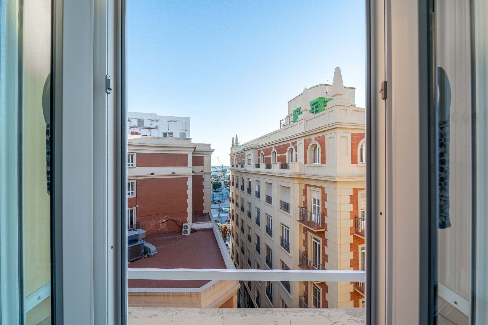 4 soveværelse Lejlighed til salg i Malaga by - € 900.000 (Ref: 9503857)