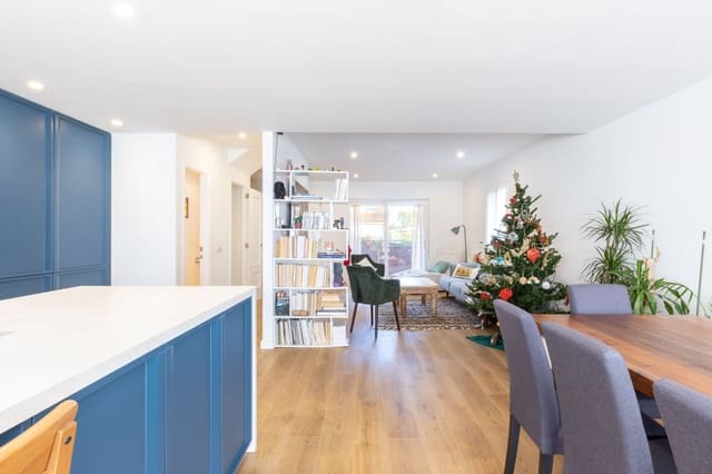 4 quarto Moradia Geminada para venda em Bétera com piscina garagem - 620 000 € (Ref: 9503858)