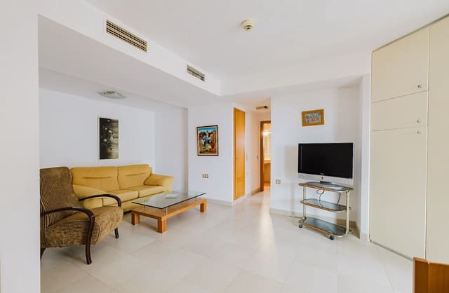 2 bedroom Apartment for sale in Benalmádena with pool garage - € 323,000 (Ref: 9512048)