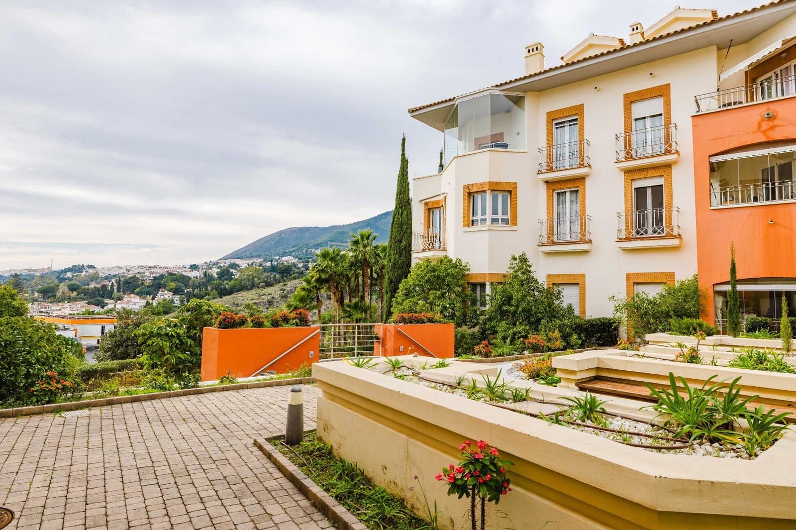 2 bedroom Apartment for sale in Benalmadena with pool garage - € 323,000 (Ref: 9512048)