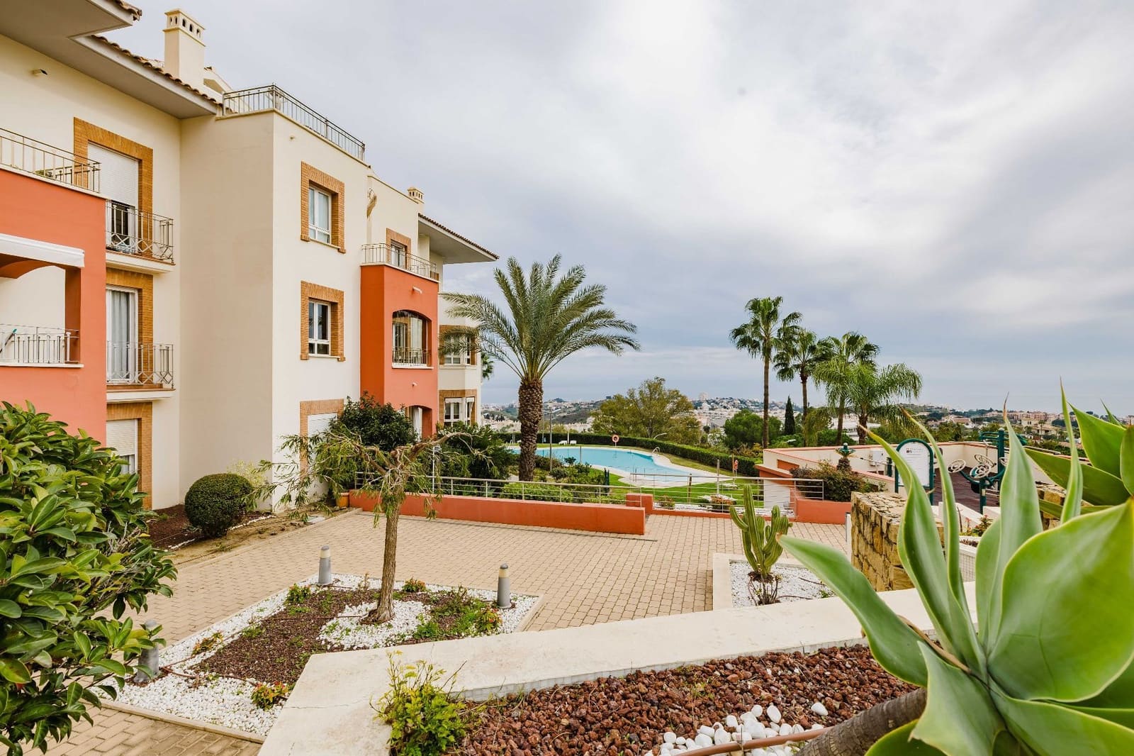 2 bedroom Apartment for sale in Benalmadena with pool garage - € 323,000 (Ref: 9512048)