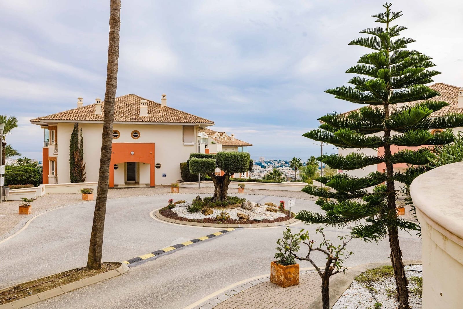 2 bedroom Apartment for sale in Benalmadena with pool garage - € 323,000 (Ref: 9512048)