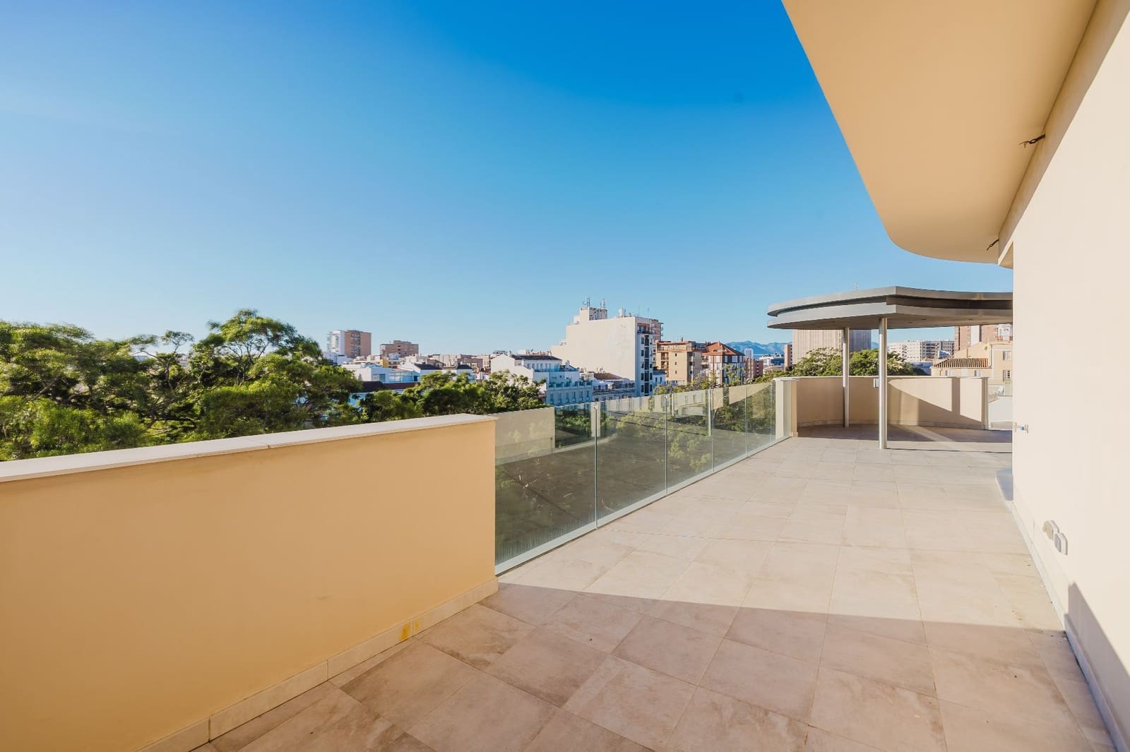 Ático de 2 habitaciones en Málaga ciudad en venta - 1.395.000 € (Ref: 9512051)