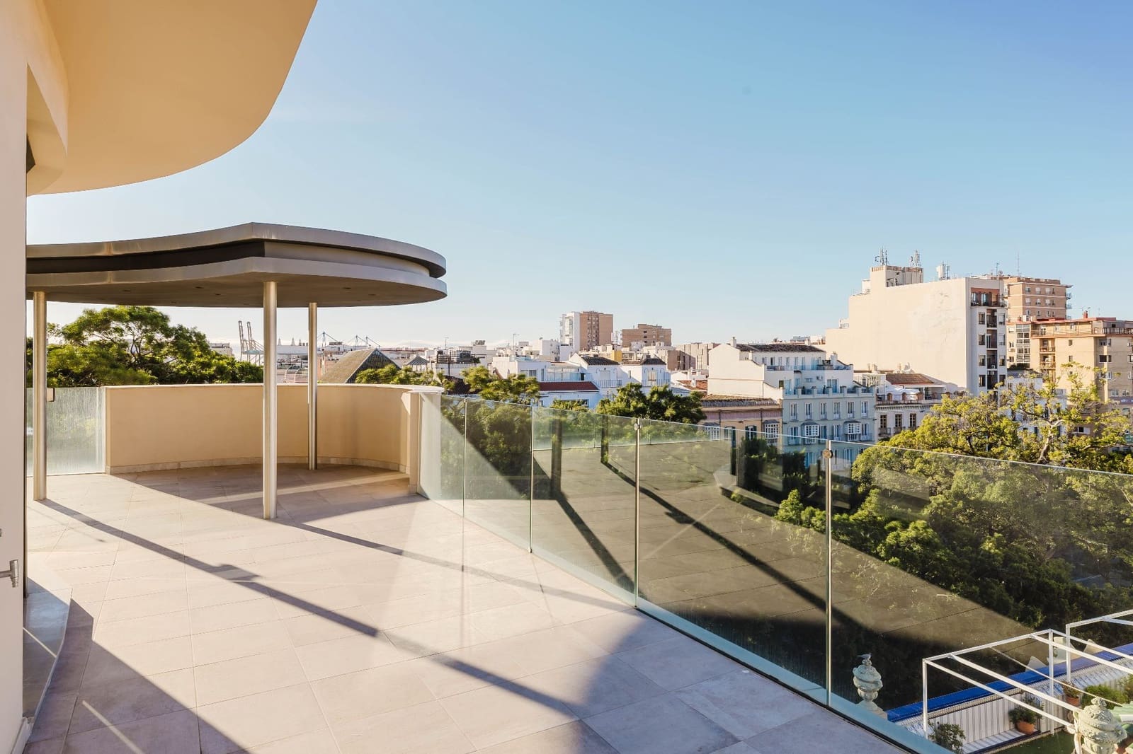 Ático de 2 habitaciones en Málaga ciudad en venta - 1.395.000 € (Ref: 9512051)