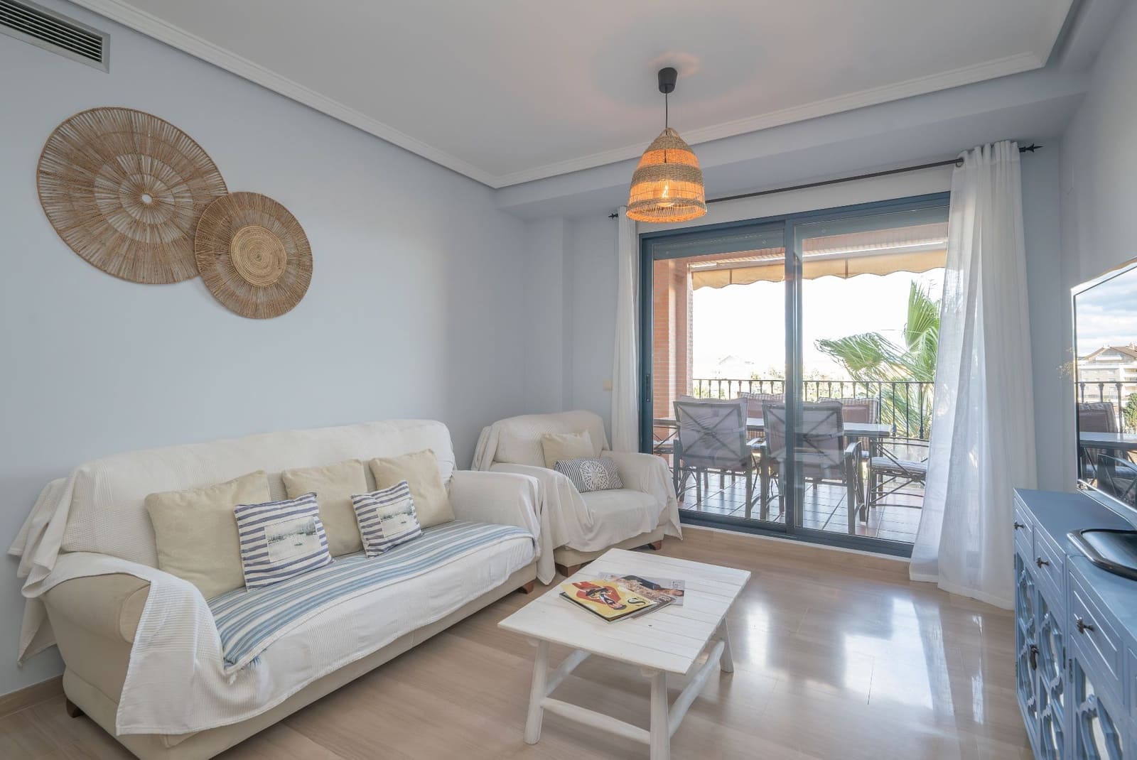 2 bedroom Apartment for sale in Valencia city with pool garage - € 400,000 (Ref: 9512052)