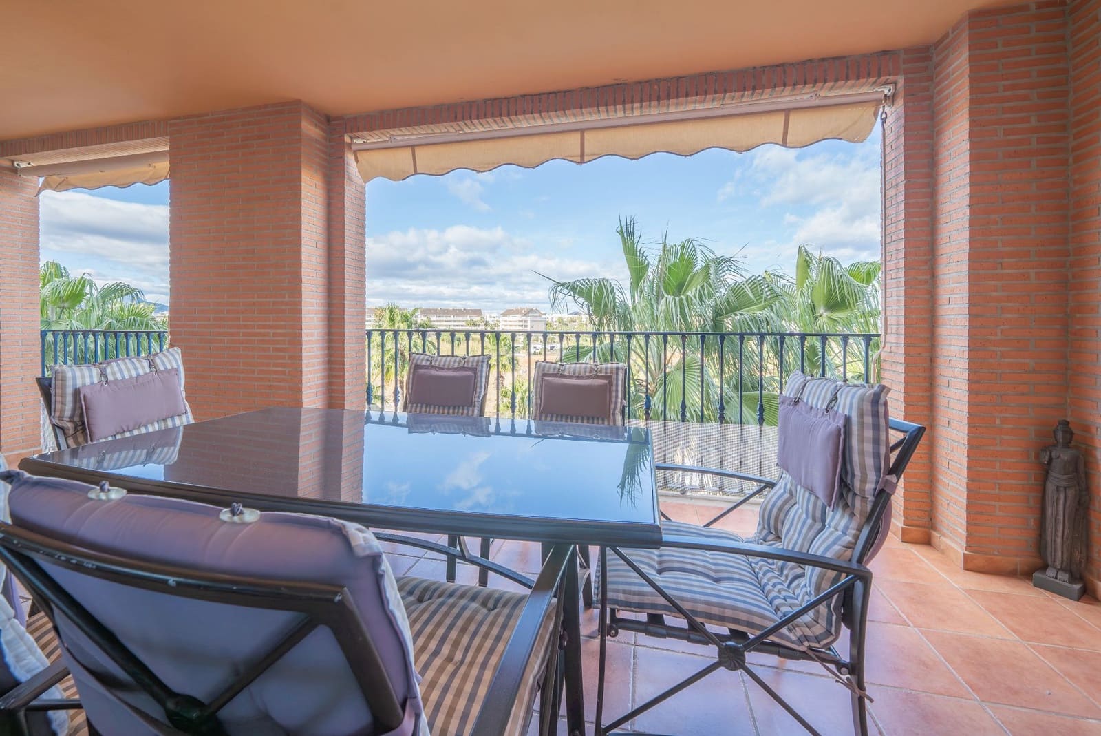 2 bedroom Apartment for sale in Valencia city with pool garage - € 400,000 (Ref: 9512052)